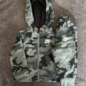Baby Nike Sweat Suit (jacket and pant set)